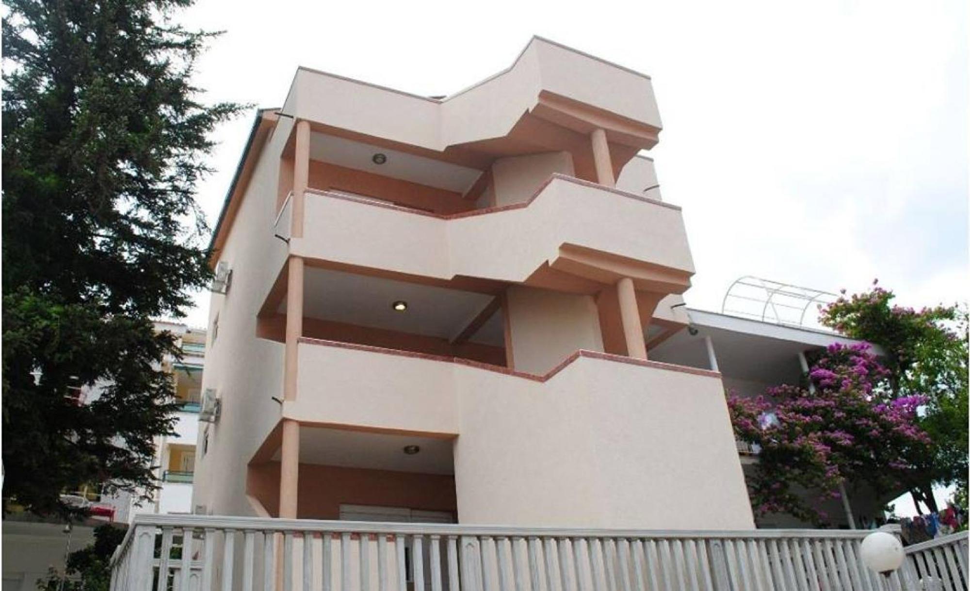 Apartments Anne Petrovac Exterior photo